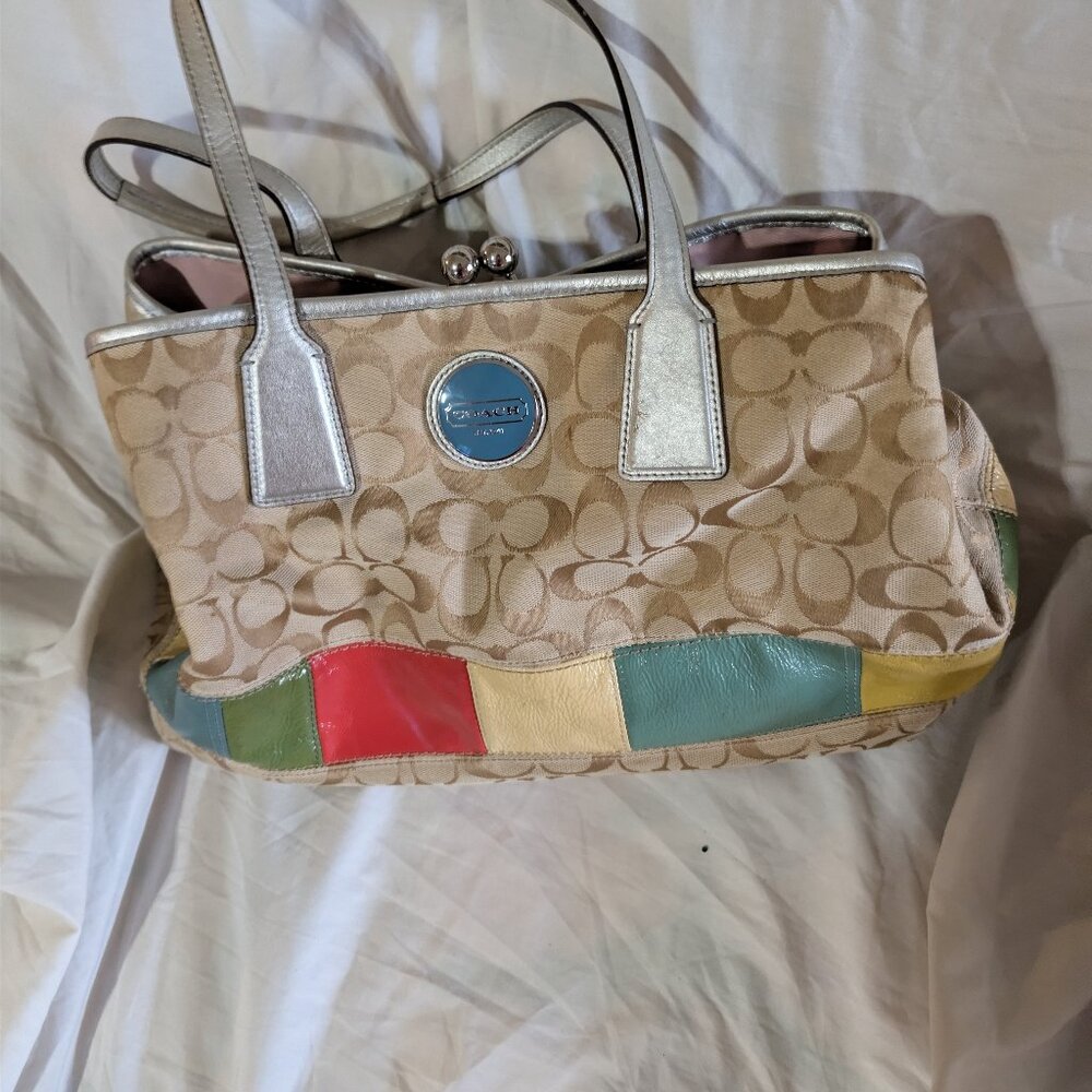 Coach Signature Canvas Carry All Tote F-17444